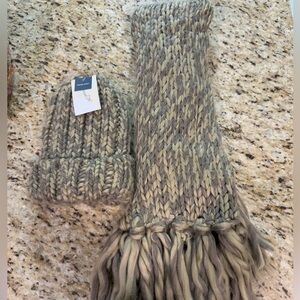 NWT Universal Thread 2 Pc Set Hand Knit Chunky Braided Scarf & Matching Hat